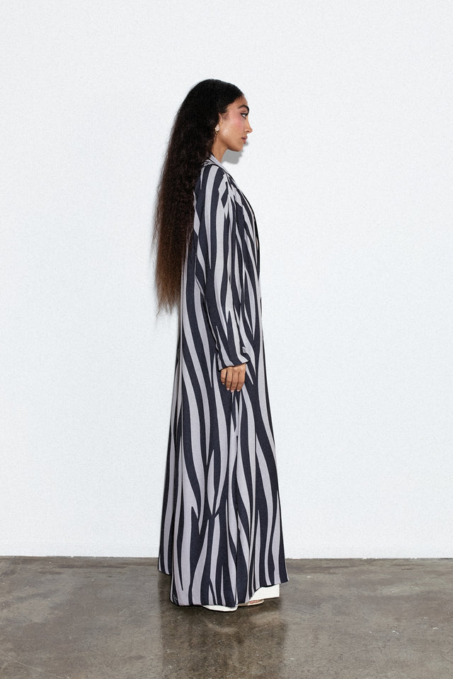 MONOCHROME ZEBRA
