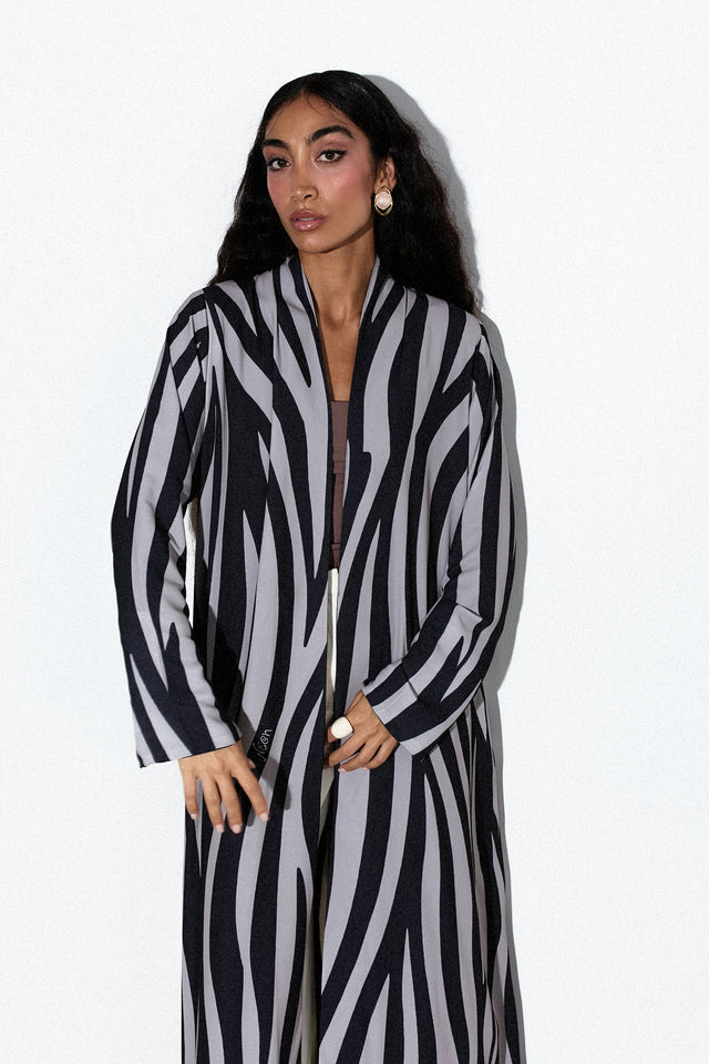 MONOCHROME ZEBRA